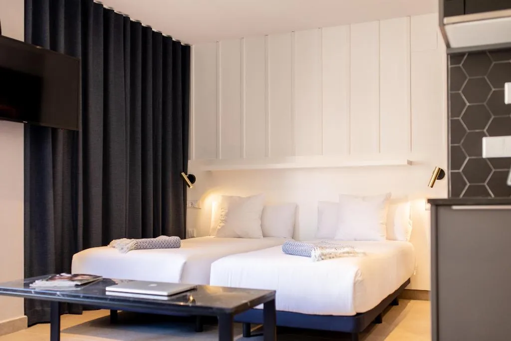 APARTMENT CAPACITY 1 Room, Ramirez Flats Valencia, Valencia
