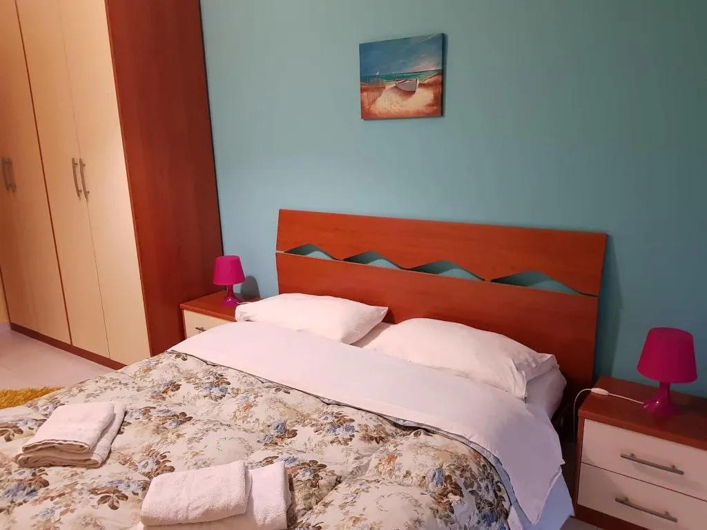 DOUBLE STANDARD Room, The Artists, Palermo