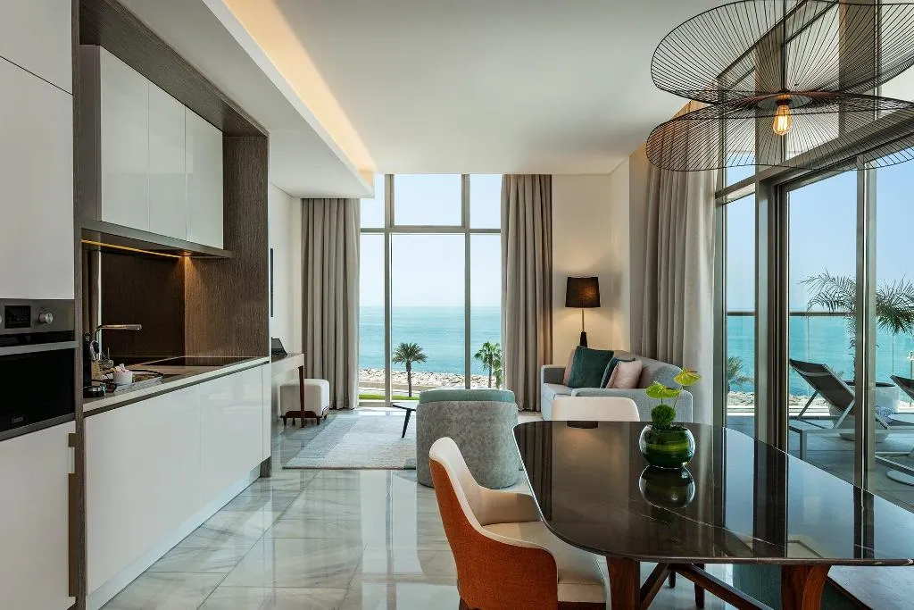 SUITE WITH KITCHENETTE Room, Th8 Palm Dubai Beach Resort Vignette Collection, Dubai