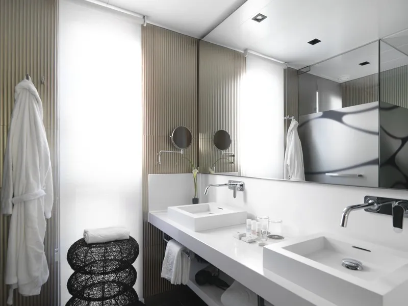 Double or Twin DELUXE Room, España Ocean Drive Newly Renovated, Barcelona