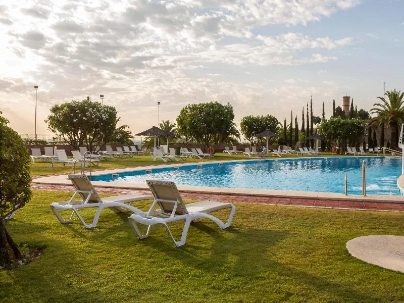 Pool, Ilunion Alcora Sevilla, Seville
