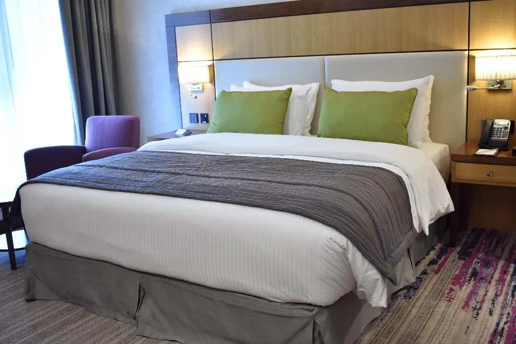 DOUBLE STANDARD Room, Golden Tulip Media Hotel, Dubai