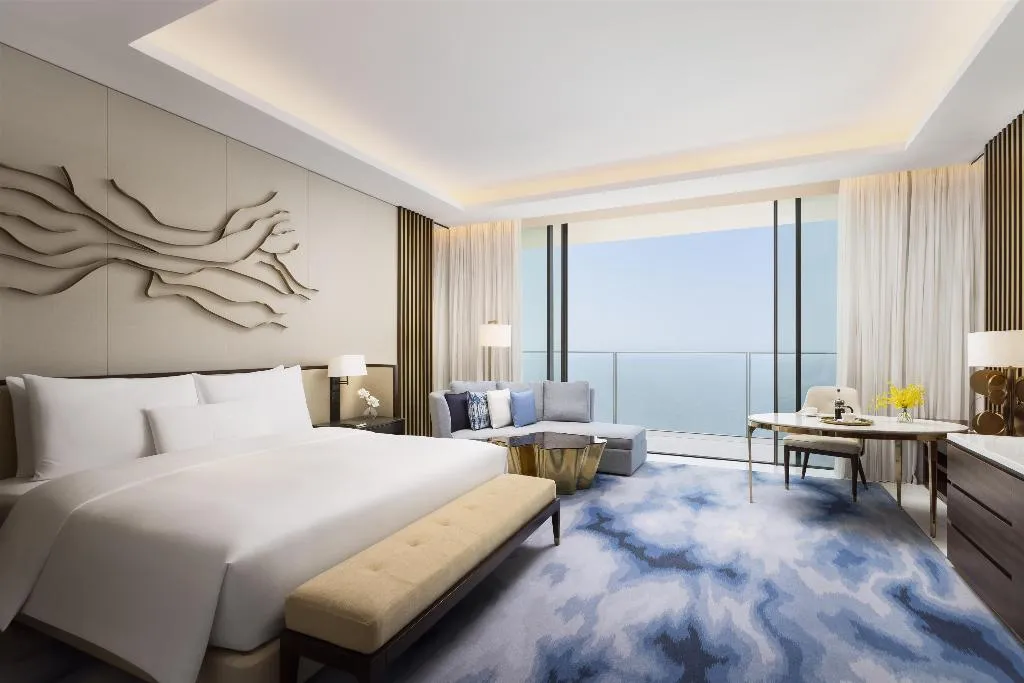 SUITE WITH TERRACE Room, Atlantis, The Royal, Dubai