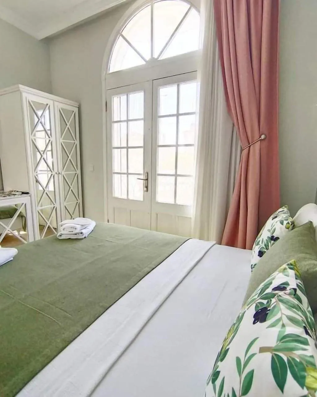 Room, Zarbali OtelCunda, Izmir