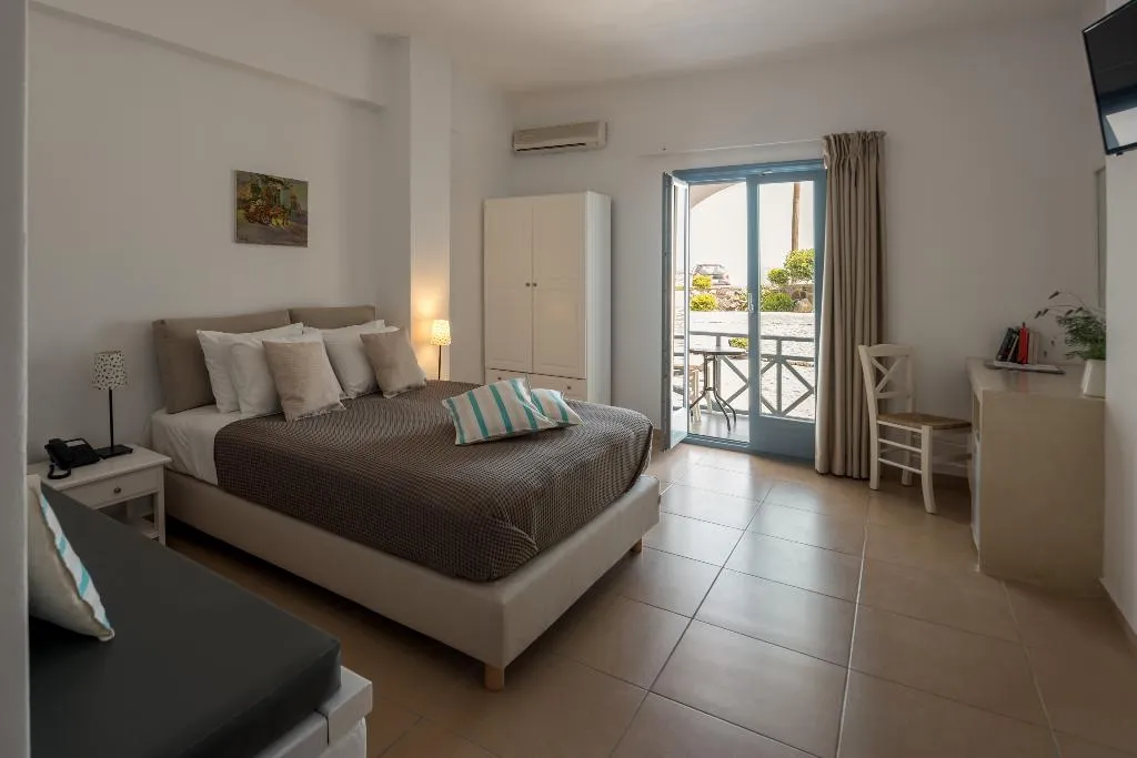 DOUBLE GARDEN VIEW Room, Caldera Romantica, Santorini