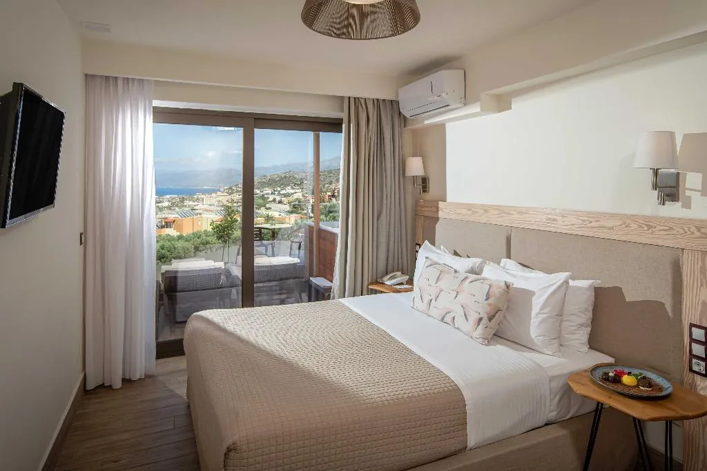 SUITE WITH JACUZZI Room, Esperides Resort Crete, Crete