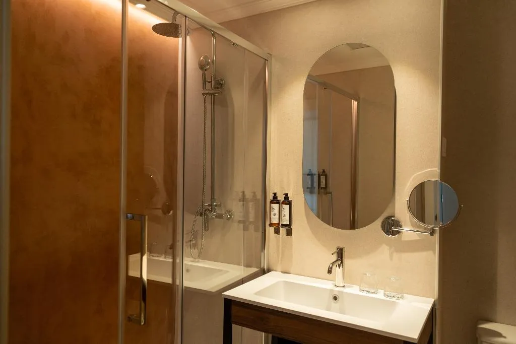 QUADRUPLE STANDARD Room, Petit Palace Preciados, Madrid