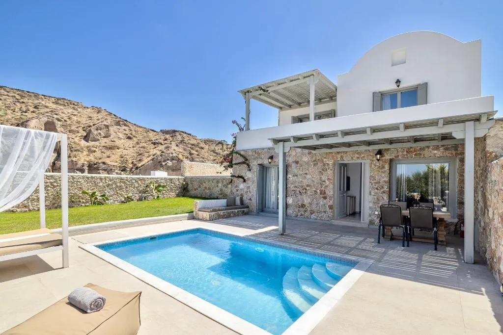 VILLA WITH PRIVATE POOL Room, Desiterra Resort, Santorini