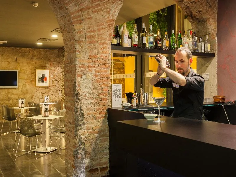 Bar, Petit Palace Boquería Garden, Barcelona