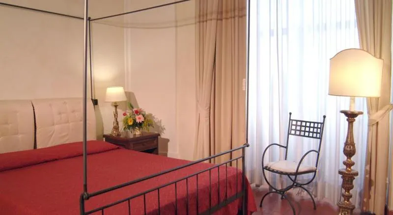 DOUBLE SUPERIOR Room, Domus Sessoriana, Naples
