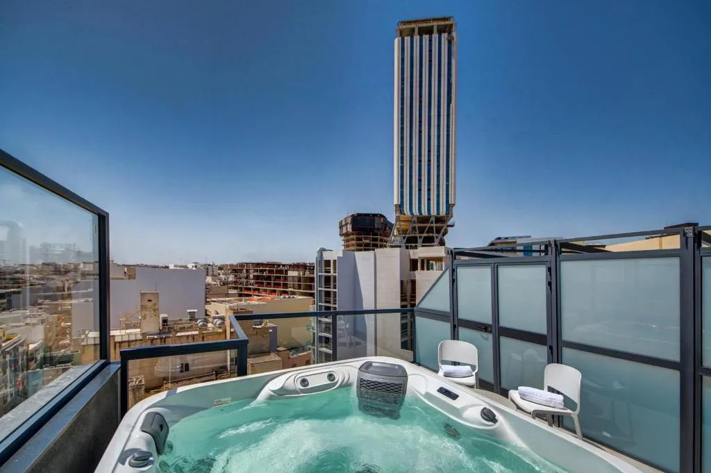 Double or Twin DELUXE TWO BEDS Room, Ikyk Hotel Ik Collection, Malta