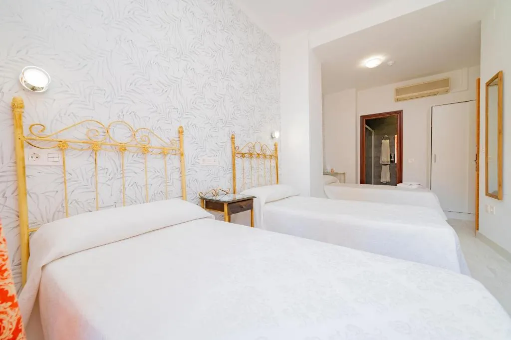 TRIPLE STANDARD Room, Hotel Manzanito, Andalucia