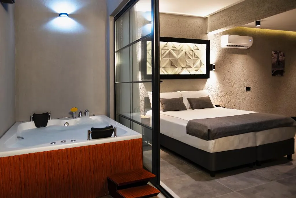 SUITE WITH JACUZZI Room, Mielo Lara Boutique Hotel, Antalya