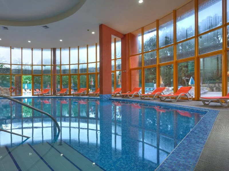 Pool, Atlas, Varna