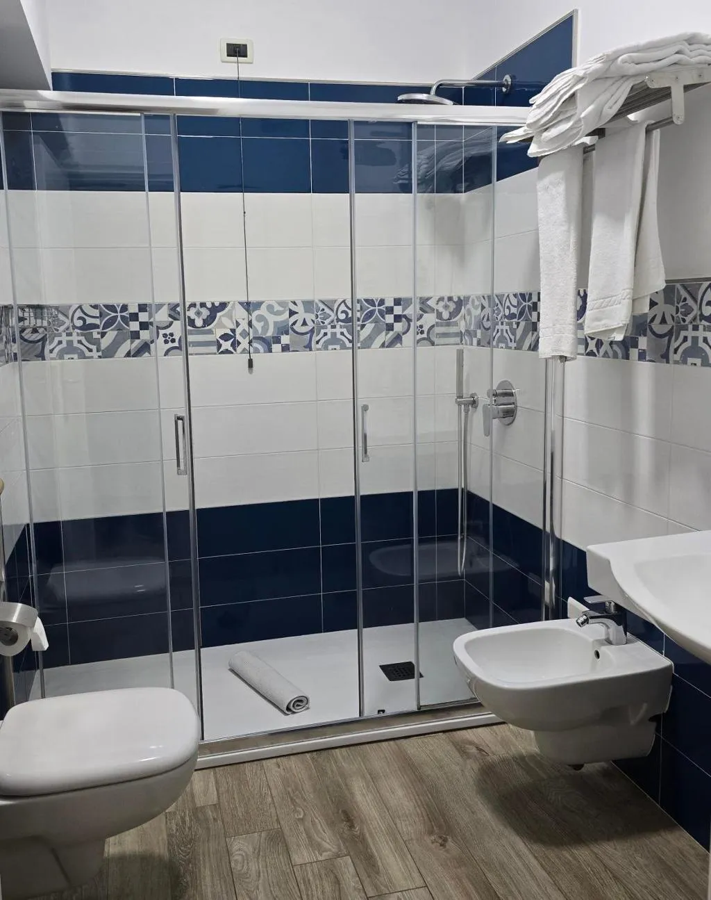 TRIPLE SEA VIEW Room, Il Nido, Naples