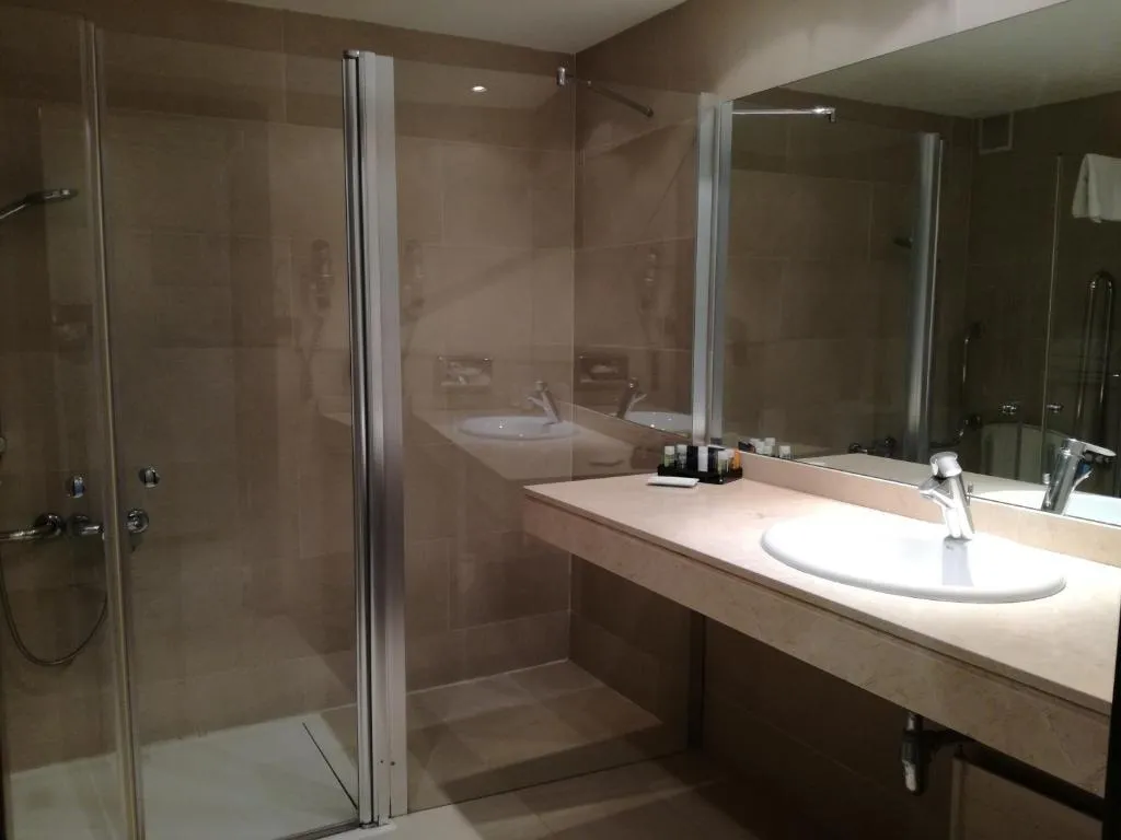 TRIPLE STANDARD Room, URH Ciutat de Mataró, Barcelona