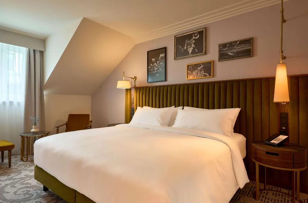 SUITE ONE BEDROOM Room, Hotel Saski Krakow, Curio collection by Hilton, Krakow