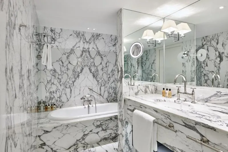 JUNIOR SUITE STANDARD Room, De LEurope Amsterdam, Amsterdam