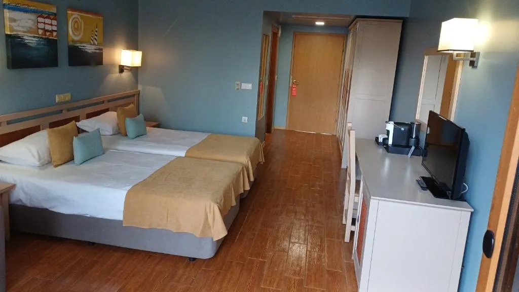 DOUBLE BASIC Room, HVD Clubhotel Miramar, Bourgas