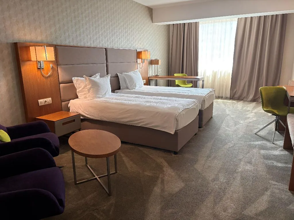 TWIN EXECUTIVE Room, Golden Tulip Varna Hotel, Varna