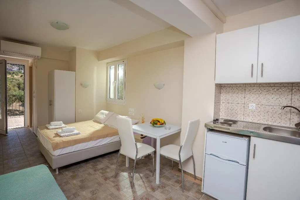 STUDIO SUPERIOR Room, Bellino Apartments, Crete