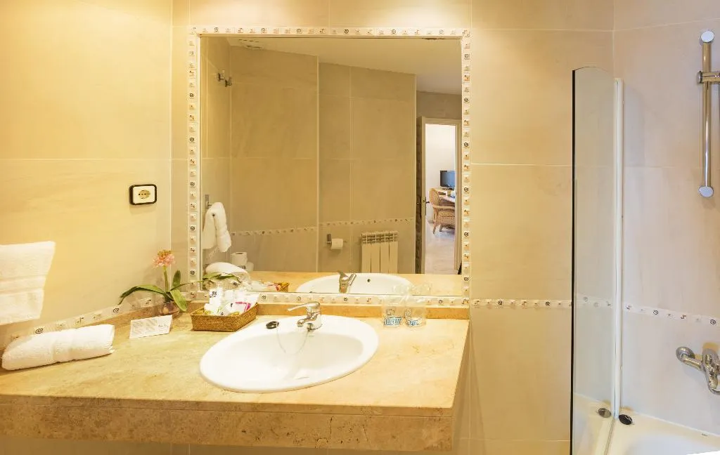 Double or Twin SUPERIOR Room, Eden Roc Mediterranean Hotel & Spa, Costa Brava