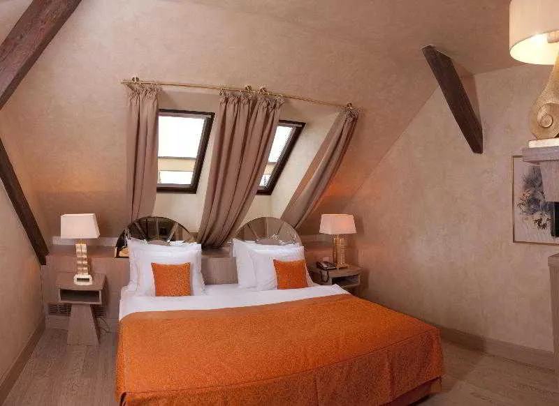 Room, Zvon Design Suites, Prague