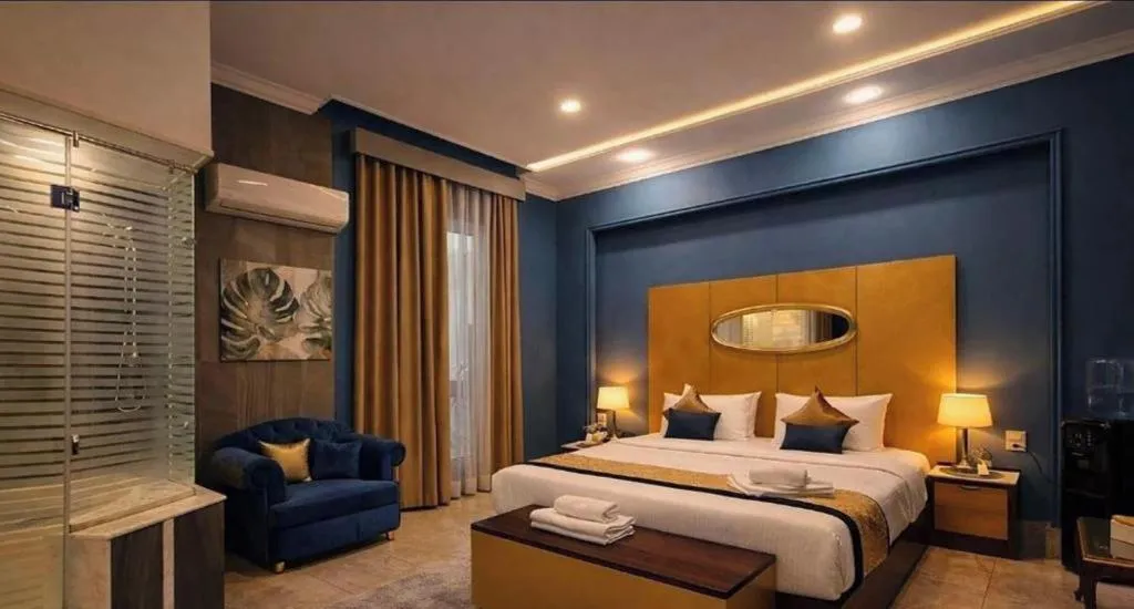 Room, Ga Plus, Cairo