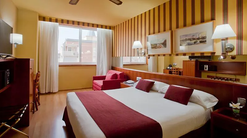 TRIPLE STANDARD Room, Ilunion Les Corts Spa, Barcelona