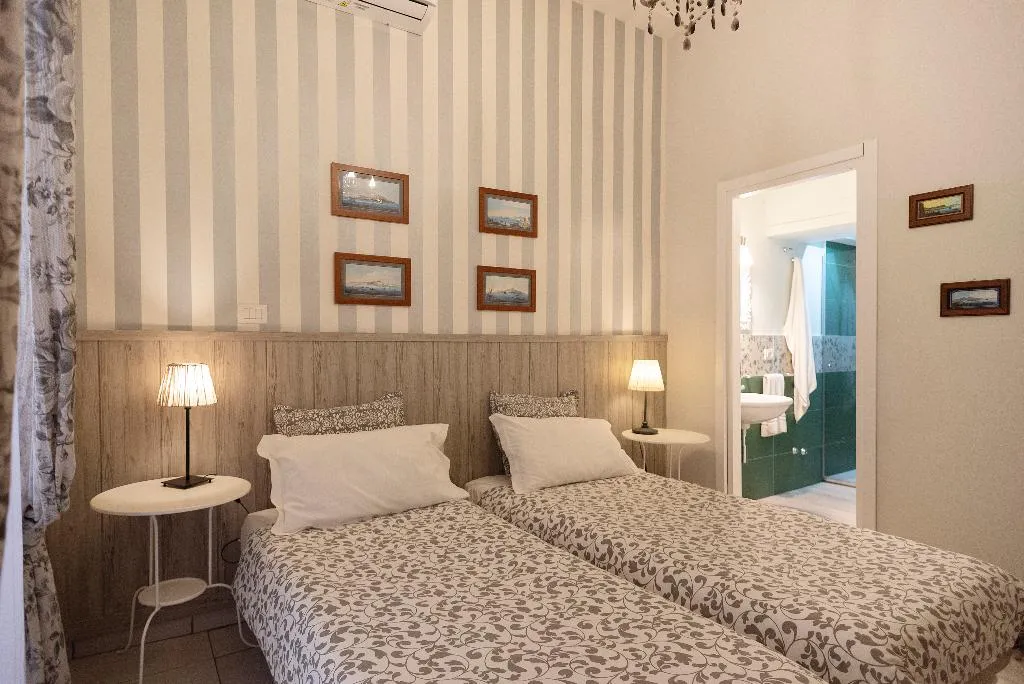 Double or Twin STANDARD Room, B&B Dei Decumani di Napoli, Naples