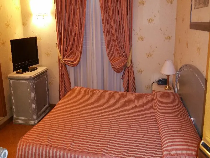 DOUBLE STANDARD Room, Giorgi, Rome