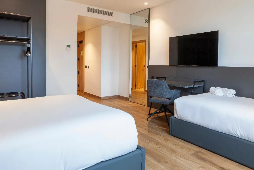 TRIPLE STANDARD Room, SB Madrid Norte, Madrid