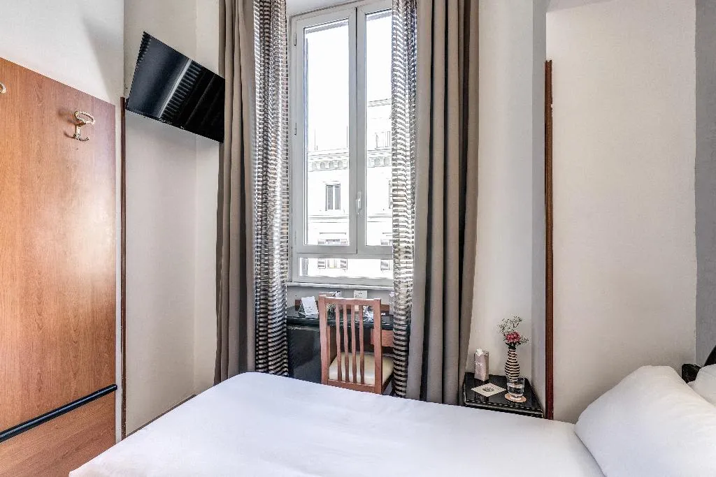 SINGLE STANDARD Room, Sonya, Rome