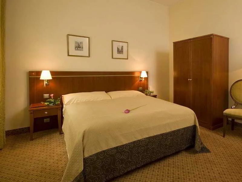 Room, Hotel Raffaello, Prague