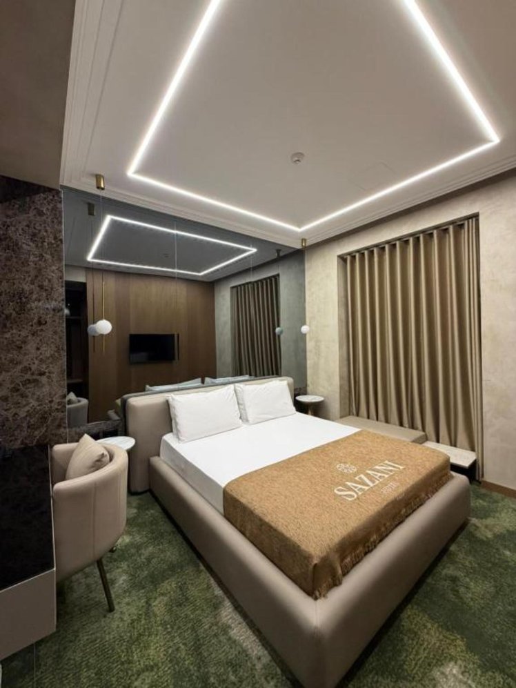 Sazani Hotel, Kavaje