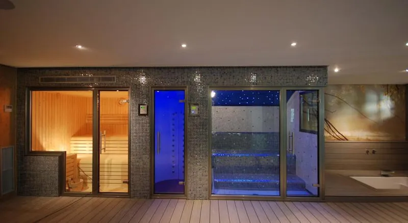 Sports and Entertainment, Riviera, Costa Brava