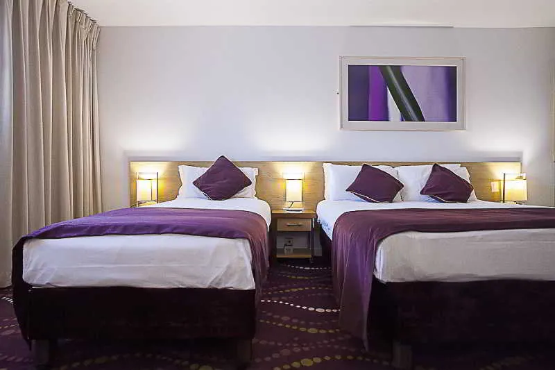 TWIN STANDARD Room, Louis Fitzgerald Hotel, Dublin