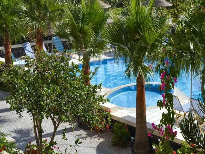 Pool, Castro, Santorini