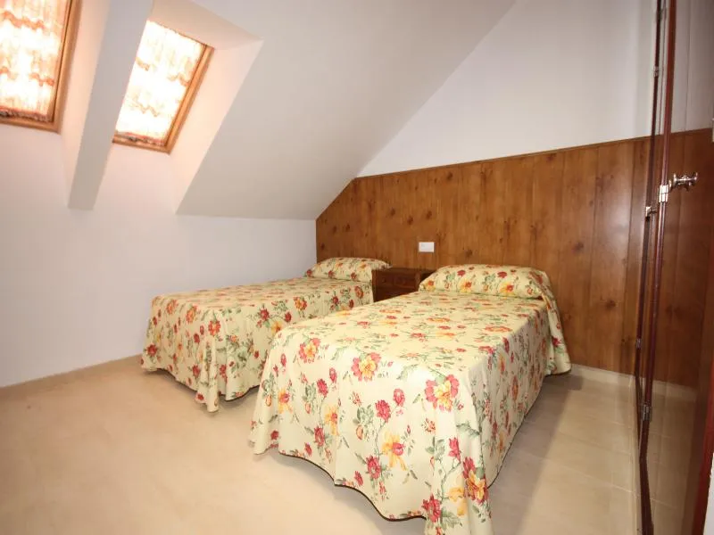 APARTMENT CAPACITY 6 THREE BEDROOM Room, Campillo Apartamentos Rurales, Andalucia