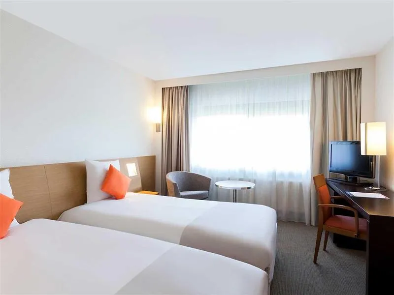 DOUBLE STANDARD Room, Novotel Barcelona Cornella, Barcelona