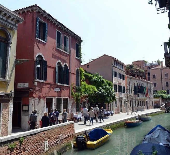 General view, Iris, Venice
