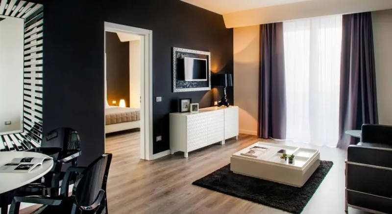 SUITE CAPACITY 4 Room, Hotel Da Vinci Milano, Milan