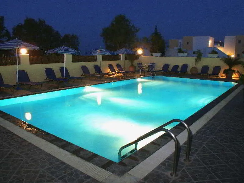 Pool, Philippion, Santorini