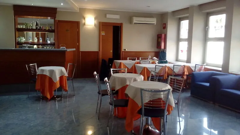Restaurant, Kebhotel, Milan