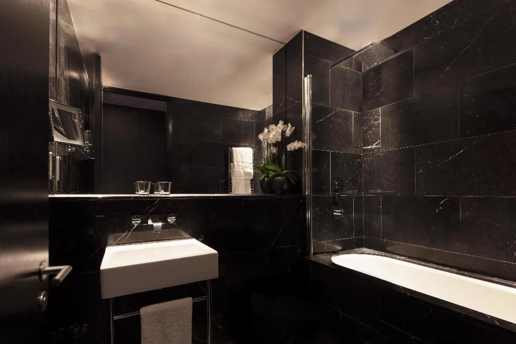 SUITE STANDARD Room, Anantara The Marker Dublin, Dublin
