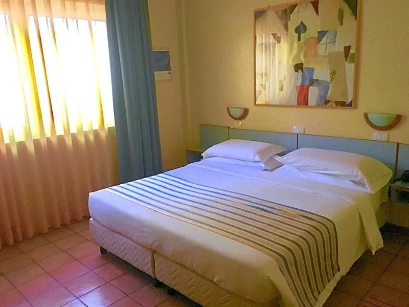General view, Ping Pong, Rome