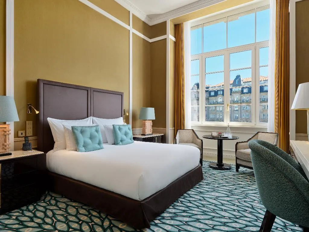 Double or Twin DELUXE WITH VIEWS Room, The One Monumental Palace, Porto
