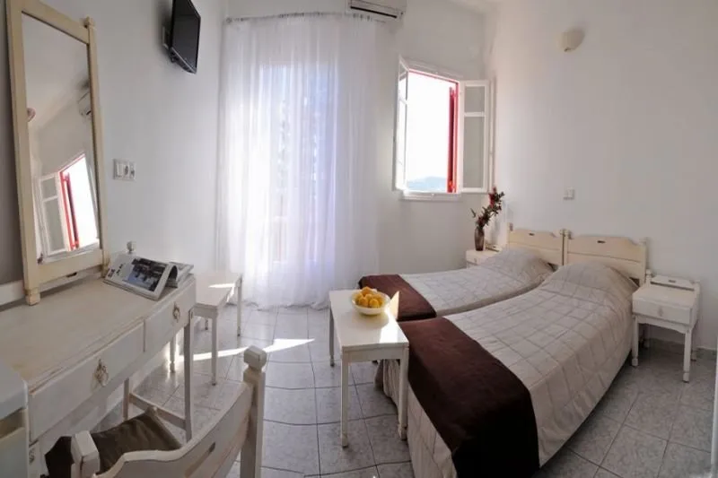 Room, Loukas Pension, Mykonos