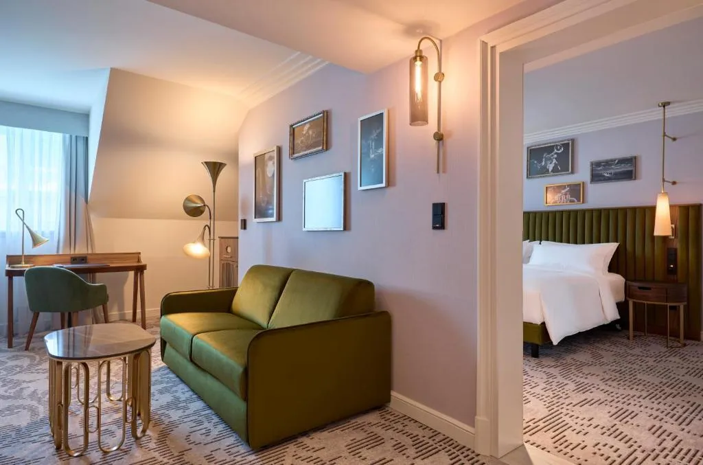SUITE DELUXE ONE BEDROOM Room, Hotel Saski Krakow, Curio collection by Hilton, Krakow