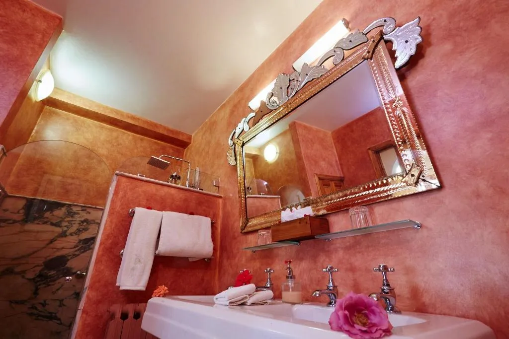 DOUBLE SUPERIOR QUEEN BED Room, Dar Ayniwen Garden Hotel & Bird Zoo, Marrakech
